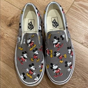 Vans Mickey Mouse classic slip on sneaker